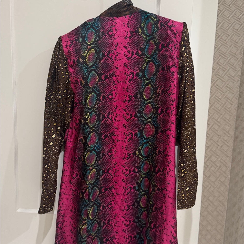 Versace Silk-Blend Midi Dress in Fuchsia and Gold Patchwork - Picture 6 of 10